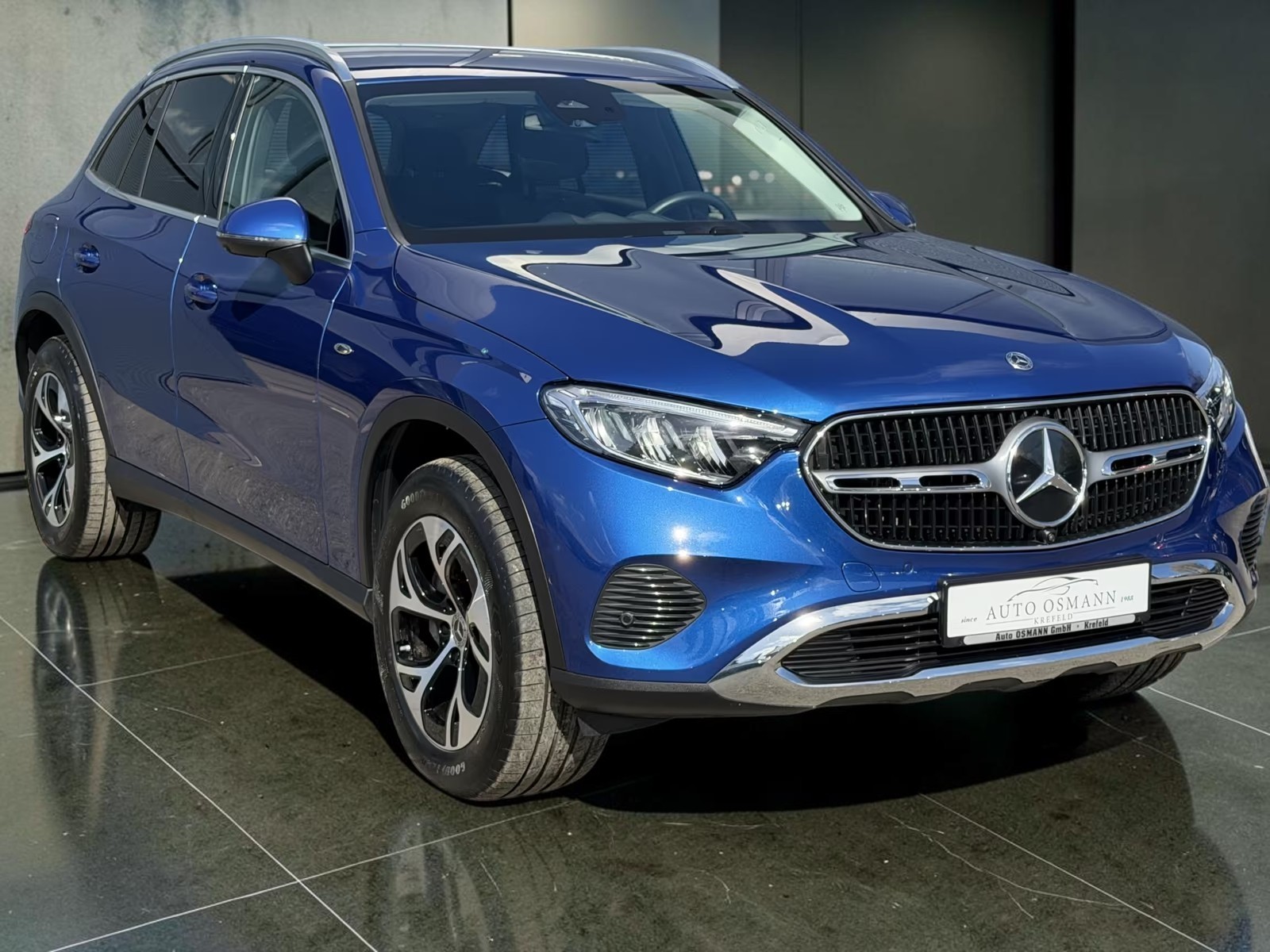 2025 Mercedes-Benz GLC 300e 4Matic