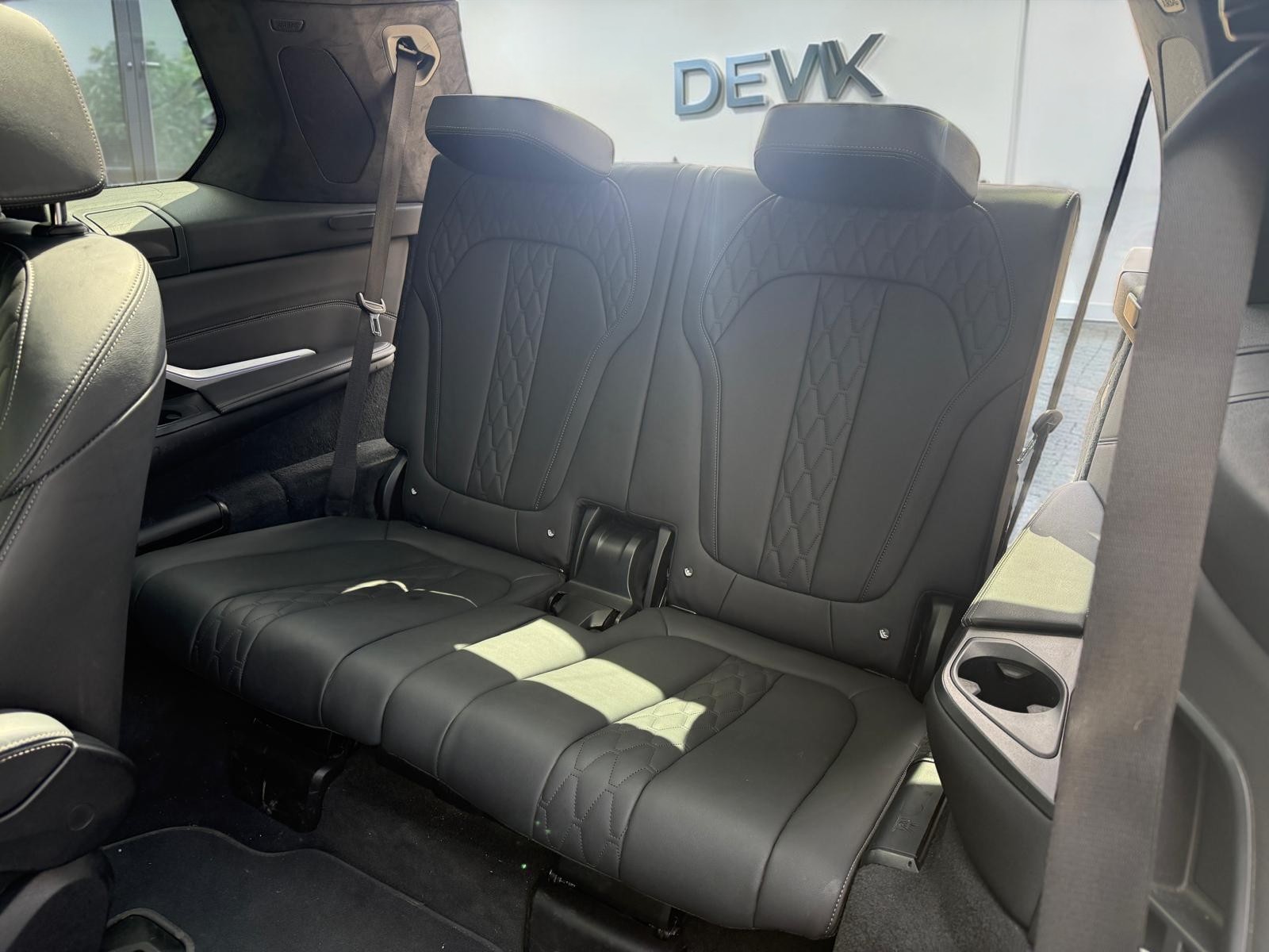 2022 BMW X7 40d xDrive M Sport - Image 12