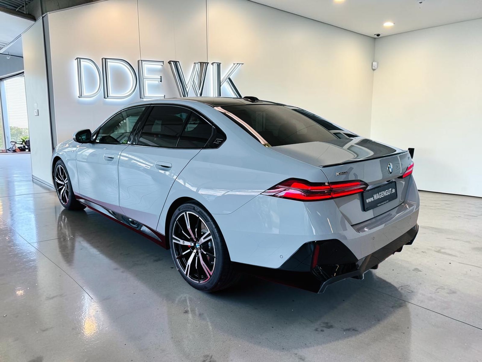 2025 BMW 520d xDrive M-Sport - Image 2