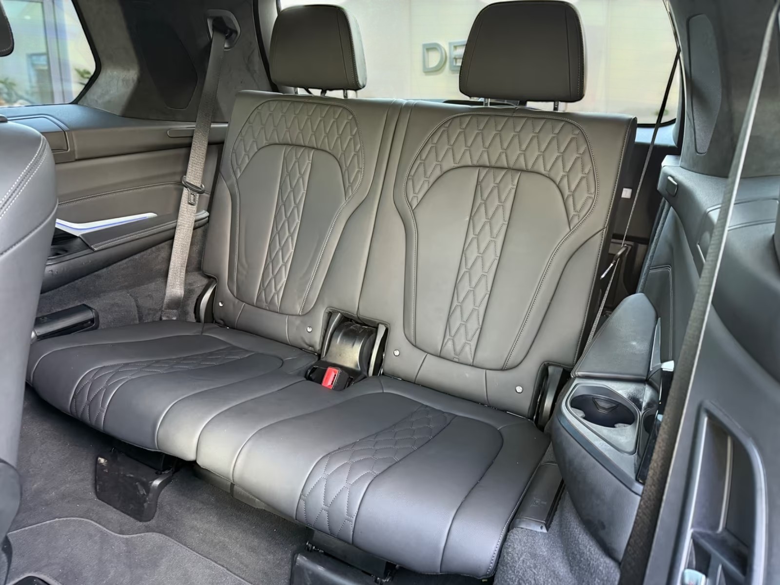 2022 BMW X7 40d xDrive M Sport - Image 10