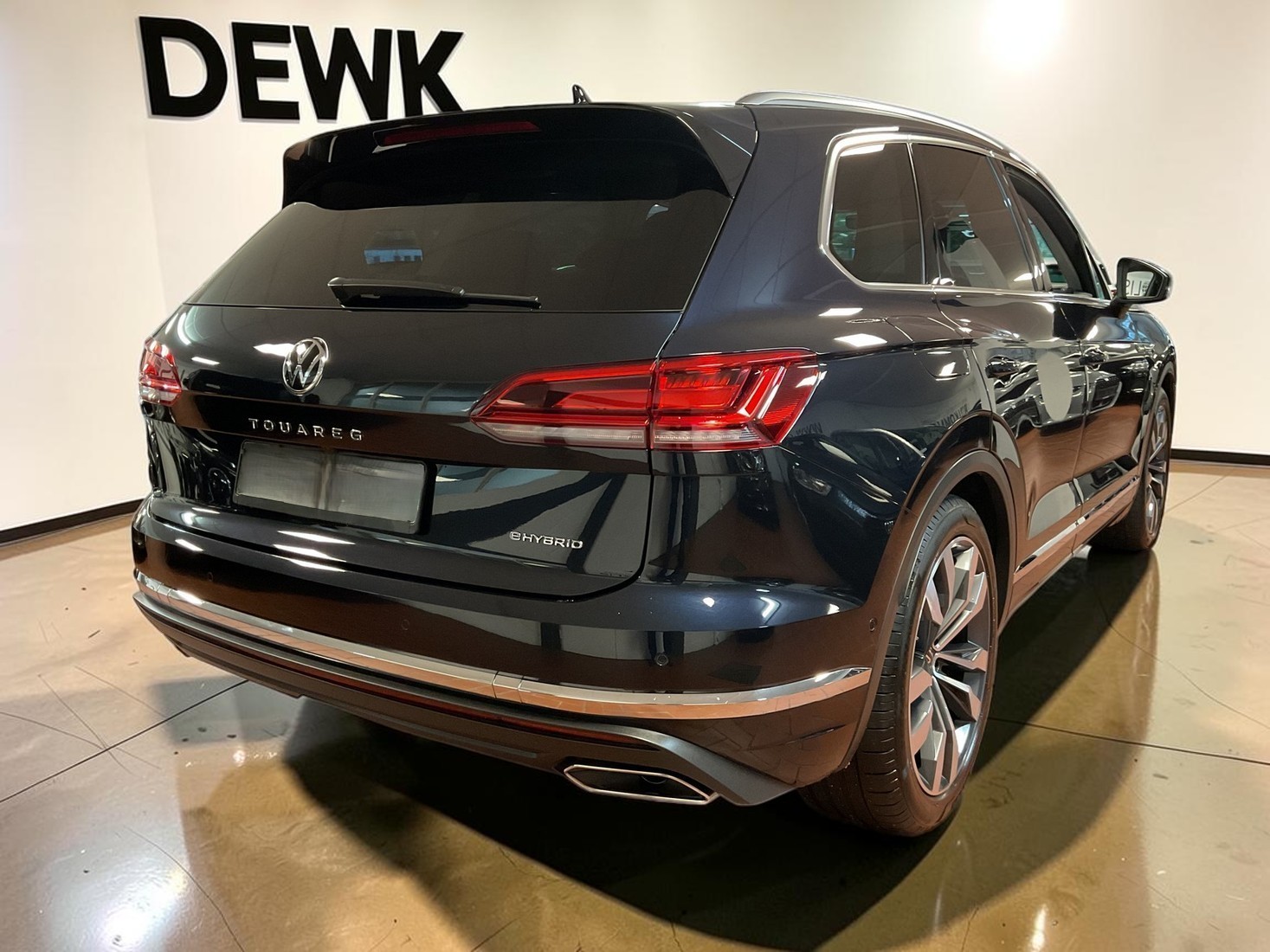 2022 Volkswagen Touareg 3.0 V6 Elegance eHybrid - Image 5